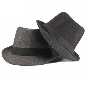 Szerokie brzegowe czapki HT3410 Mężczyźni Autumn Winter Hat Vintage Fedoras Casual Trilby Male Black Band Retro Jazz Fashion Fedora dla Men1 239s