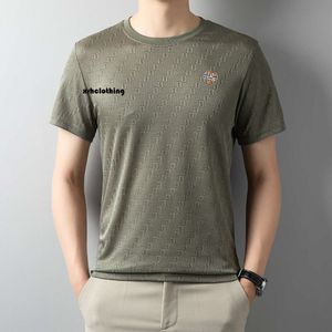 Tasarımcı T Shirt Buz İpek Kısa Kollu Tişört Erkekler Modaya Göre Yaz 2024 Yeni Trend Yakışıklı Slimping Slim Fit Koyu Desenli Jacquard Top
