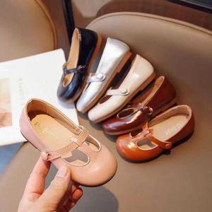 Flat shoes Six Colors Toddler Girls Mary Janes Vintage Shallow Autumn Children Flat Shoes New Round Toe Non-slip Classic Light Kids Shoe WX5.28