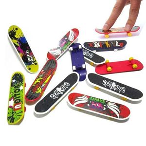 Giocattoli per le dita stampa creativa di plastica professionale skateboard mini bordo per le dita pattini skateboard per i giocattoli per bambini D240529