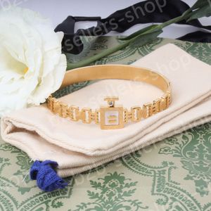 Pulseira de designer letra de luxo marca de pulseira dourada de pulseira de pulseira de qualidade masculina mulher mulher aço inoxidável pulseira de correntes de casamento jóias clássicas