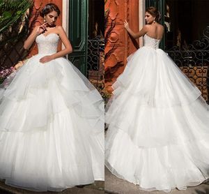 Romantisk tiered tyll ruffles bollklänning bröllopsklänningar älskling glamorus spets appliced ​​boho brudklänningar puffy spetsar bakåt kvinnor brud vestidos de novia cl3585