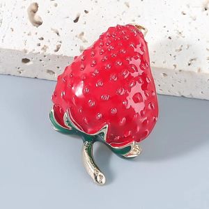 Broches 1pcs esmalte a cor vermelha de cor para mulheres para mulheres Acessórios de frutas de estilo de outono de verão Pinos de casamento de jóias Bom presente