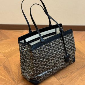 Tote Designer Torka TOTE BABKA TOBA KOBIETA BAG ZABATOWANA ZA PLAGE Z LUSURYJNĄ TORBAGĄ DLA KOBIET COMATORTY MOTO Wszechstronny pojedyncze ramię