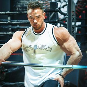 Мужские майки Tops Muscle Fitness Fashion Brand Brand Top Top Mens Summer Fitness Transe Train Train Leisure Сетчатая рукавочная футболка Y240522