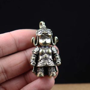 Mosiężne chińskie breloki generalne wisiorki vintage solidny miedziany żołnierz kreskówka figurka kluczowe łańcuchy