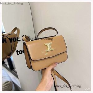 Toryburche Designer Bag Корейская летняя новая модная модная маленькая квадратная сумка Toryburche TB Crossbody Bag High Come Trend Light Luxury Personalized Women's Ba 898