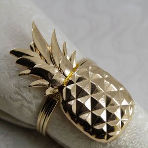 Złoty srebrna metalowa serwetka na serwetek na serwetek na dekorację serwetki ślubnej 220s