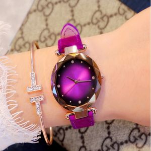 Luksusowy piękny CWP Women Wrist zegarek rekreacyjny Moda Schoolgirl Na ręka Dazzle Diamond 34 mm Kolorowe Dal Kewartz Watch 247V