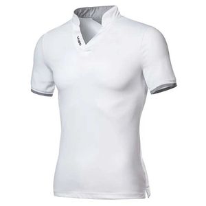 Herrpolos 2023 Nytt modemärke polo skjorta herr sommar mandarin krage smal passform fast färg knapp andningsbar polos casual män t shirt z240529