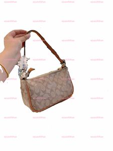 Новые дизайнерские подмышки маленькие сумочки Женщины Плечо Сумка мягкая бродяга полумесяца дамы багет