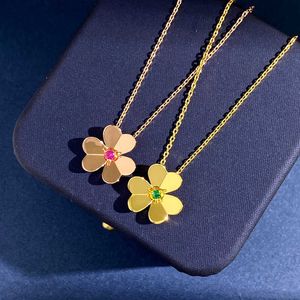Classic Elegant Design Vanly Necklace for lovers necklace womens simple small lucky chain G5HL