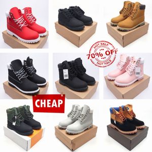 top Designer Tim luxury Boots Boots Shoes Men Boots Waterproof Ankle Classic Martin Shoe Cowboy Yellow Red Blue Black Pink Hiking Motorcycle Boots