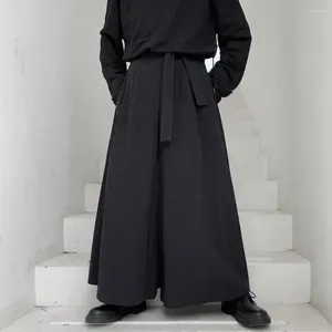 メンズパンツダークスタイルのサムライの男性ズボンの不規則なワイドレッグジョガーレースアップハンフタンハラジュク着物