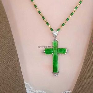 2024New amulet imitation jade cross inlaid pendant with green gold-plated necklace and clothing 1EQW3