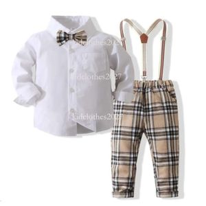 Boys Fashion Gentleman Baby Style Abbigliamento Set di abbigliamento per bambini camicia a manica lunga bianca con pantaloni per stenderci a bowtie 2 pezzi set per bambini outfit ragazzo