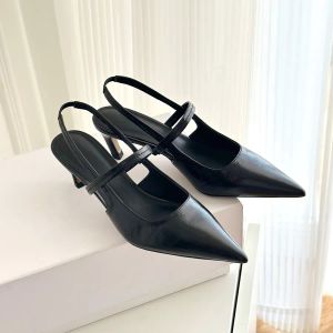 シューズToteme Luxury Designer High Heeled Sandals Women Pointed Shoes Professional Formal Leather Shallow Mouth Black Fe