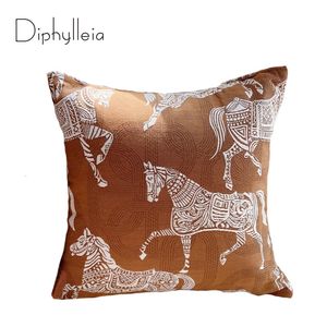 Diphylleia H Style Tawny Horse Jacquard Cushion täcker modern medeltida fyrkantig kuddefodral 45x45cm lyxatmosfär heminredning 240521