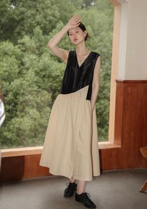 2024 Sommaren Ny V-hals ättiksyrakontrastpanel Asymmetrisk hemtoppklänning