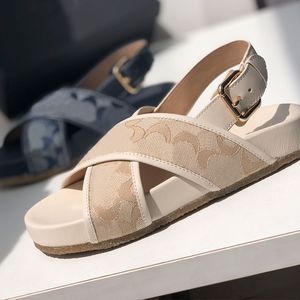 صندل مصمم Sildes Slingback Buckle Sandale Shoes Flat Open Stee Sandals Luxury Canvas Pumps Pumps Suild Summer Beach Sandals شهيرة مصمم نساء
