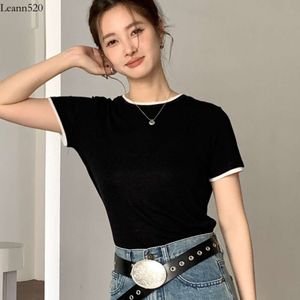 新しいLanjing Tiansiボトムシャツ女性の偽の2ピースラウンドネック短袖トップ夏のスリムフィット汎用スリミングTシャツ