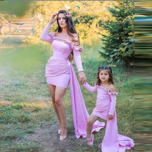 Lavender z ramion krótkie sukienki na studniówkę długie rękawy matka i córka wieczorowe suknie imprezowe strój rodzic-dziecko 0530