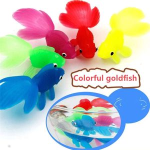 1 st färgglad simulering Goldfish Model Soft Rubber Baby Bath Barn Toys Gift Fun Water Play Swimming Beach Toy for Children L2405