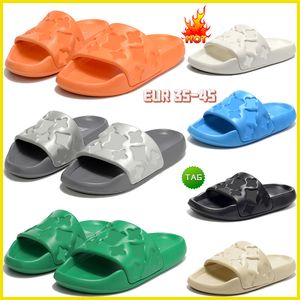 Kadınlar için en sıcak tasarımcı sandaletler düz slaytlar beyaz siyah mavi turuncu yeşil lacivert erkekler yaz plajı sahil kabartmalı katır lastik slayt terlik erkekler gündelik sandal
