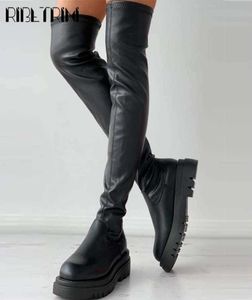 Ribetrini 새로운 브랜드 패션 디자이너 여성 허벅지 하이 부츠 플랫폼 청키 한 힐 캐주얼 레저 펑크 스트리트 무릎 부츠 Y1788511