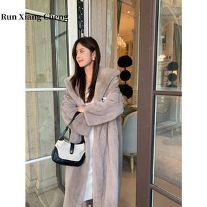 Women's Fur Faux Fur RUN XIANG CHENG 2023 Extended Hooded Coat Autumn and Winter Thickened Warm Fashion Fur Coat Womens Made Mink Hair Free Shipping z240530