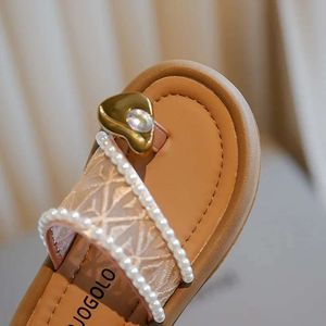 Summer New Non-slip Children's Flip-flops Girls Fashion Beach Shoes Pinch Sandals Female Flowers Slippers Women Wear