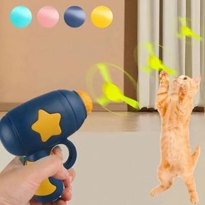 Giocattolo gatto divertente interattivo per il lancio del lancio giocattolo per il camino per gattino mini disco volante che spara una pistola inseguimento di giochi per gatti.