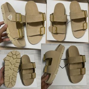 Slide cinghia in cambio Ecru 1xx692 Designer Slides Sandals Sluota femmina Sandalo Tomaia con fibbia in metallo Slide a triangolo in metallo Slide in stile casual sandali piatti Slide di lusso