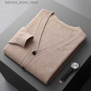 Herrtröjor 100% merinouller Cardigan Cashmere Sweater Autumn and Winter New Sticked Coat Solid Color Long Sleeve High Quality Coat Q240530