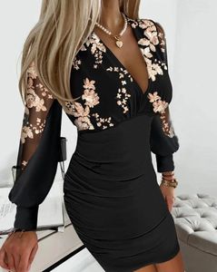 Vestidos casuais de lantejoulas florais de malha semi-sheer remendo rúculo vestido corporcão temperamento comutando a elegante festa magro feminina