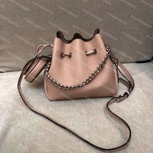 Bolsa de designer Bolsa de luxo feminino homem crossbody saco de ombro bolsas de couro velhas bolsas de balde clássica carteira de moda de cordão