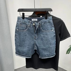 Summer Simple и модная уличная одежда Blue Luxury Mens Designer Designer Slim Boyffring Gosmed Jeans с разорванной уличной одеждой 240529