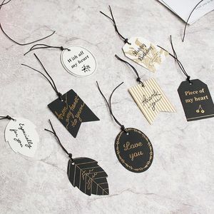 Party Decoration 40pcs Black White Paper Presenttaggar Tack för Happy Birthday Multi-Shaped Leaf Design Hang Tag Packing Label Present