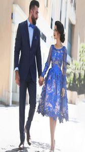 Elegant Royal Blue Cocktail Dresses 2017 Korta spetsapplikationer Långärmad knälängd Kvinnor Fashion Party -klänningar för examen6559150