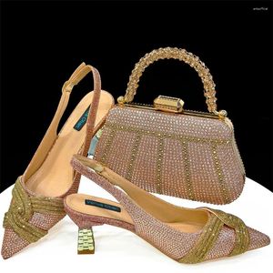 Dress Shoes Nigeria Champagne Color Pointed Top Diamond Metal Chain Bag Comfortable To Wear Fashion Banquet Ladies