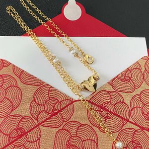 Crystal Letter Pendants Designer Necklaces Brand Jewelry Heart Pendant 18K Gold Copper Choker Pearl Necklace Chain for Women Wedding Gifts Fashion Accessories