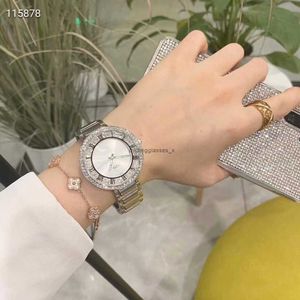 New Lao brand fashionable womens steel band quartz watch