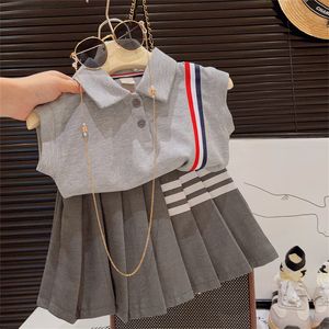 Girls 'Summer Dress New Style Polo Cllar w paski plisowana spódnica dwuczęściowa