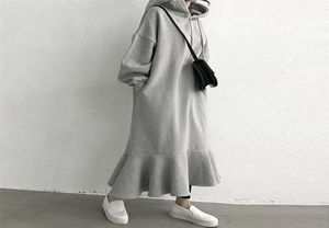 Enkel snygg hoodie klänning kvinnor koreanska vestido fleece varma tröjor långärmad chic ruffle hooded lösa midi klänningar lj201208709616