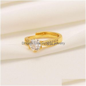 Com pedras laterais 22k Gold fino de ouro sólido 18ct tailandês baht g/f Anel de noivado de banda larga Mulheres PAVE FL MICROPAVE 3,25 CT Corte redondo CZ Drop D Dhpqu