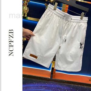 Projektant męskich krótkie szorty 2024 Letnia nowa marka mody Casual Split Shorts Fashion Wszechstronne spodnie plażowe spodni 9903 94U7