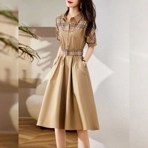 女性のためのエレガントな格子縞のドレスデザイナーサマーシャツドレス半袖細いウエスト婦人服