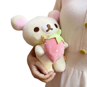 Nya jordgubbar rilakkuma plysch docka kawaii anime brun björn pelcuhe fyllda söta par leksaksflicka som gåvor