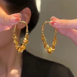 Żyrandol 2024 Luksusowe długie frędzle Kolczyki dla kobiet moda delikatna liść 14K Złoty kolczyka impreza Koreańska biżuteria prezenty wisiorek ea