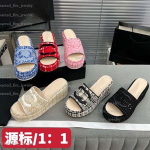 Chanells Sandal Designer Sandal Luxury Sandal 작은 향기로운 두꺼운 단독 경사 힐 슬리퍼 Chanells Sandal High Heels Open Slippers 플랫폼 Chanelsandals